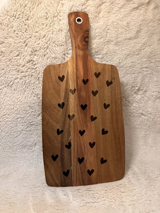 Borrelplank met hartjes