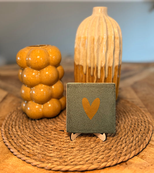 Donkergroen tegeltje met Gouden hart