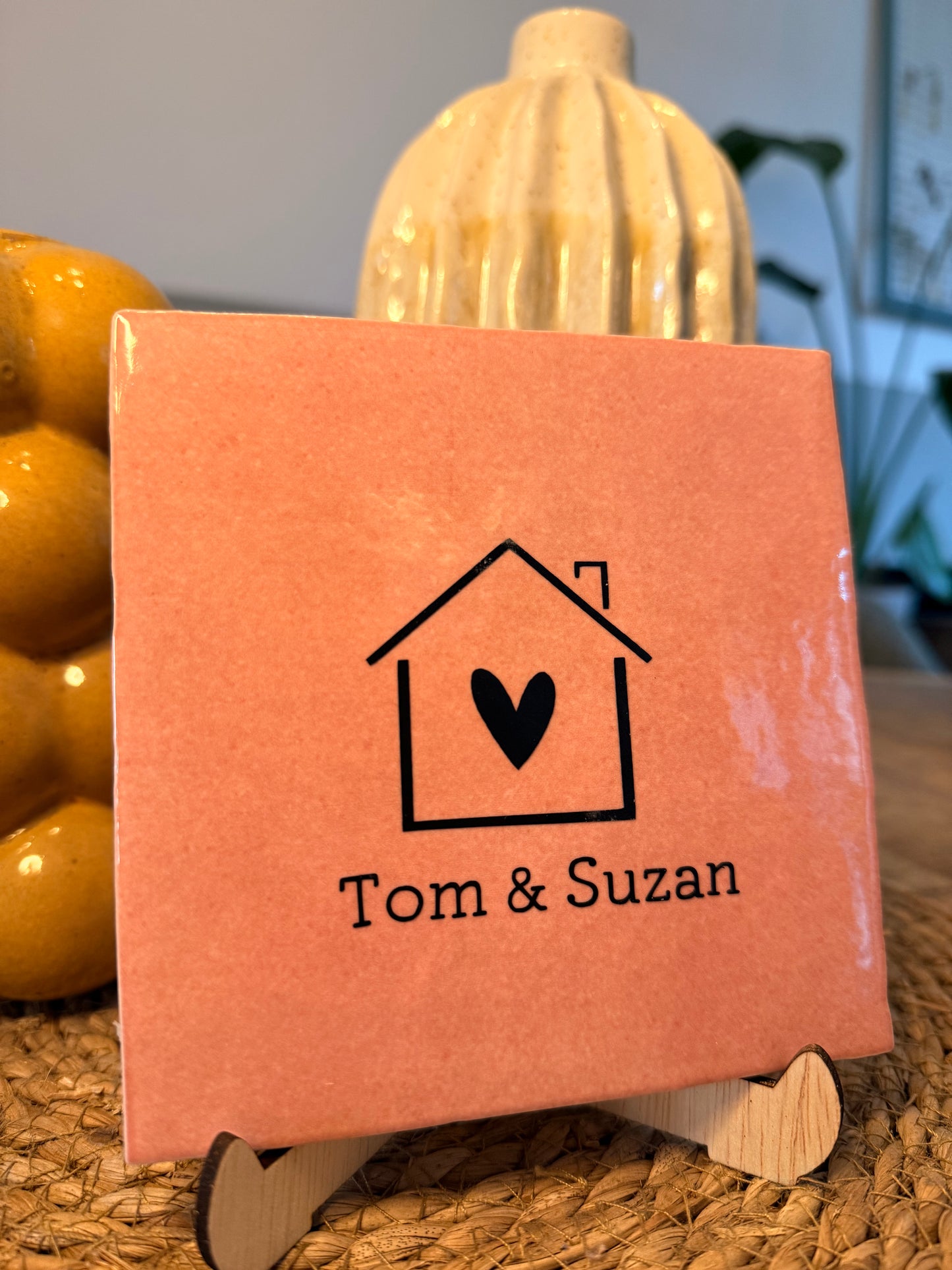 Tegeltje met huisje (Nr 2.)